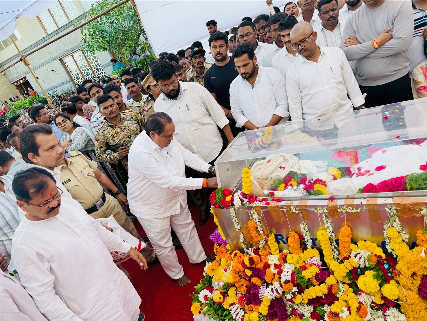 bhausaheb_wakchaure904_1760711428_3745441383473814983_63874515168