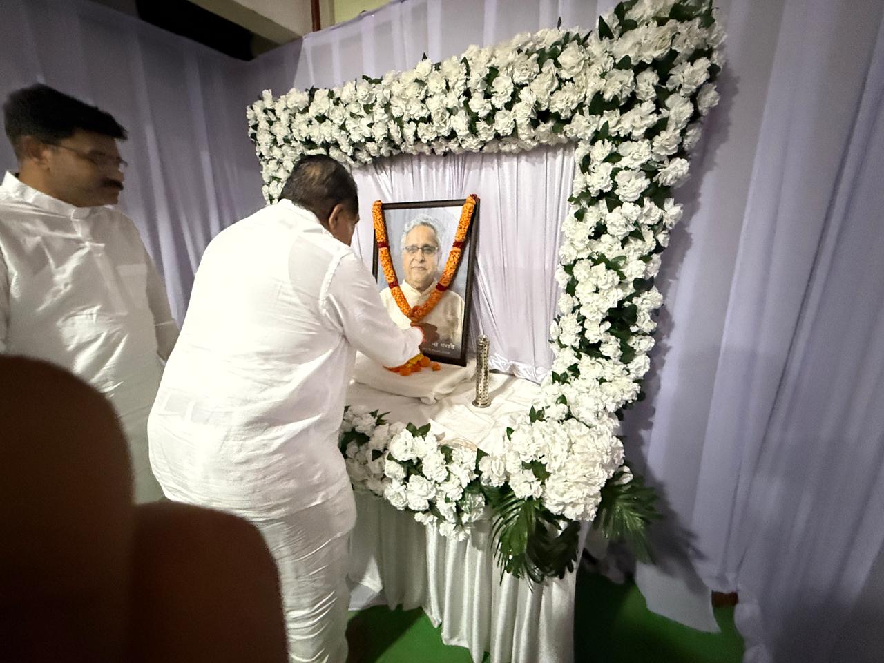 Paying floral tribute to respected leader